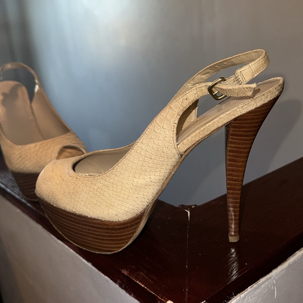 Stuart Weitzman Slingback Front Platform Peep Toe… - image 5